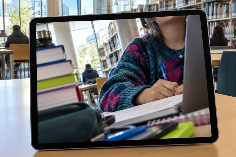 Unprepared image with distracting framing